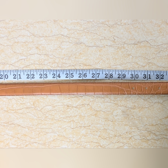 Vintage Lemie Genuine Leather Tan Embossed Gator Italian Belt Gold Tone Buckle - Picture 11 of 14